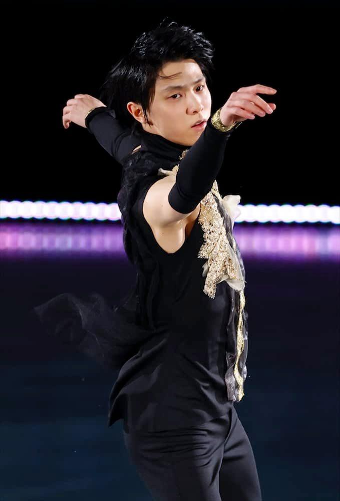 羽生结弦考斯滕黑金图片,羽生结弦黑金考斯滕哪场比赛