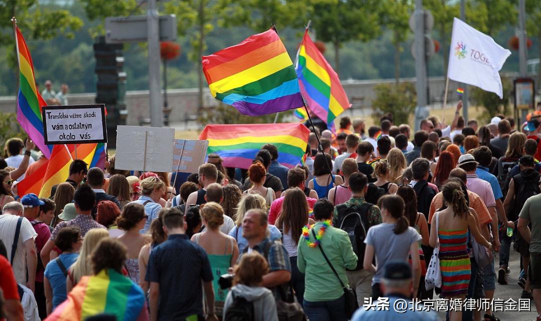 同妻泪！发现自己丈夫是同性恋怎么办？这些问题你都应该明白！