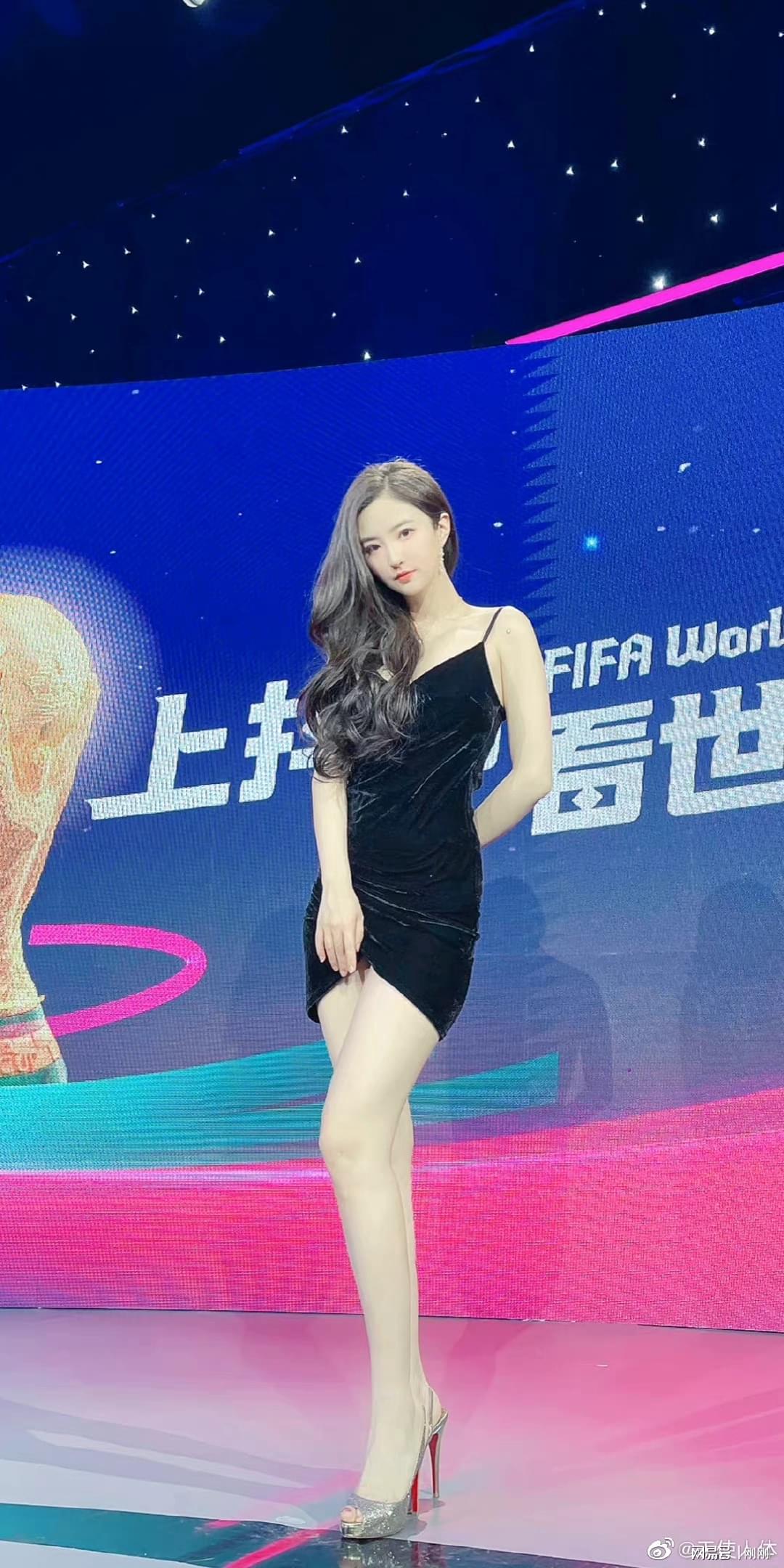 武大校花郭珺,郭珺游泳身材