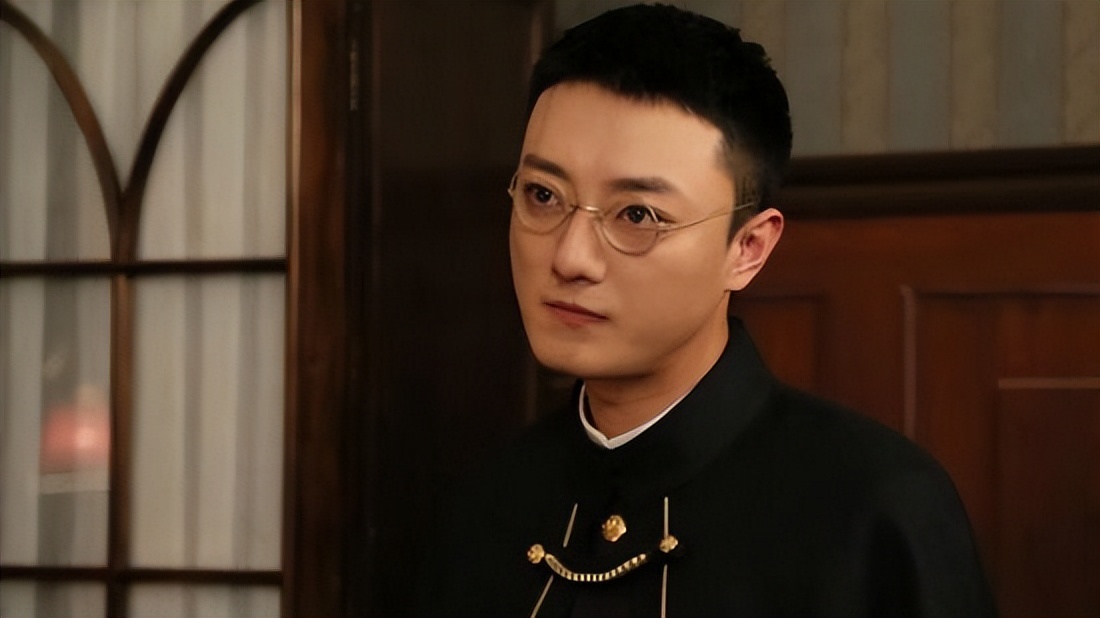 不顾形象的帅气男明星,不顾形象的男人具体表现