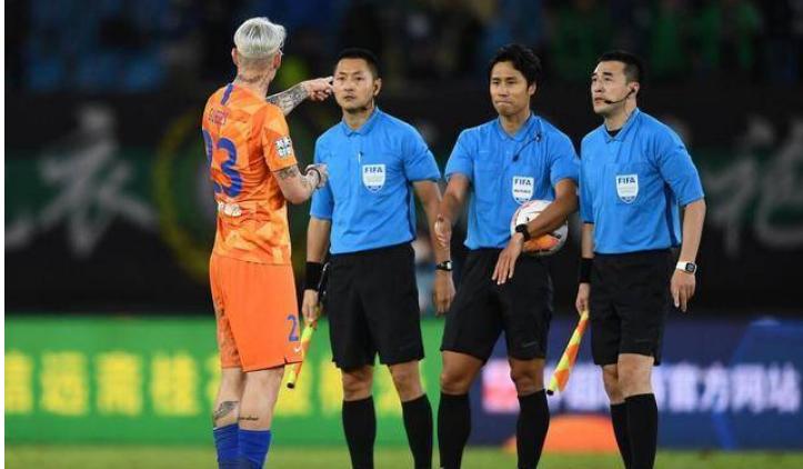 好诡异！足坛阴暗执法总是针对几支球队？黄健翔提出裁判阳光法案