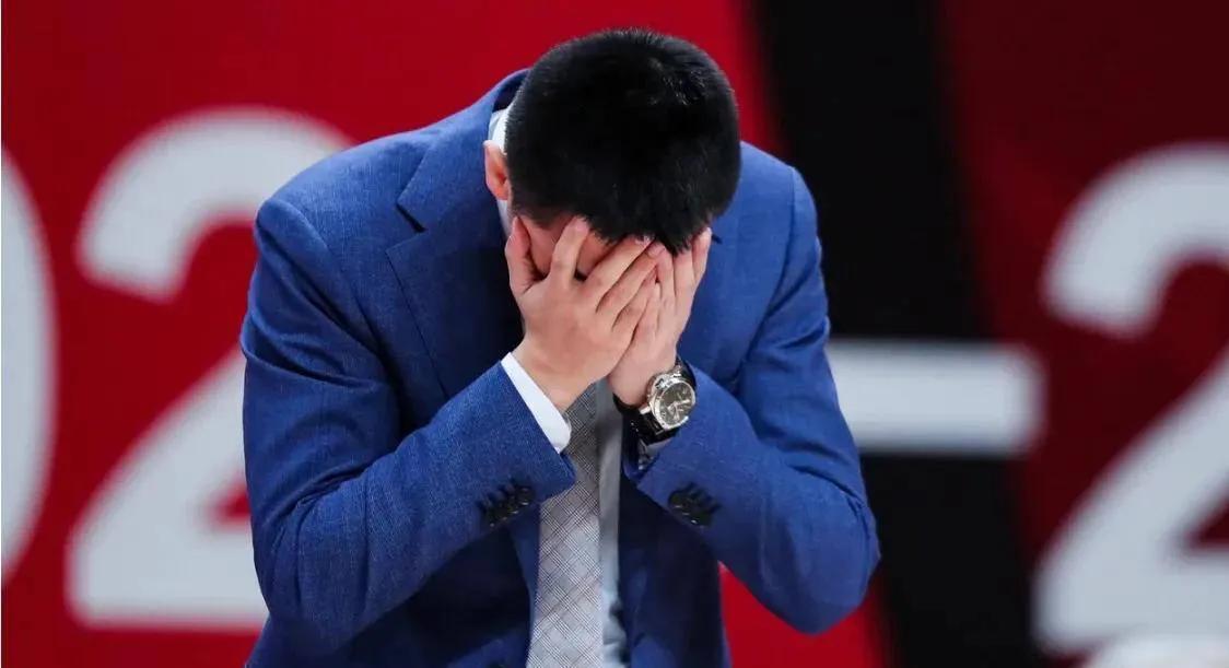 辽篮新消息杨鸣郭艾伦,辽篮功勋教练突发心梗离世