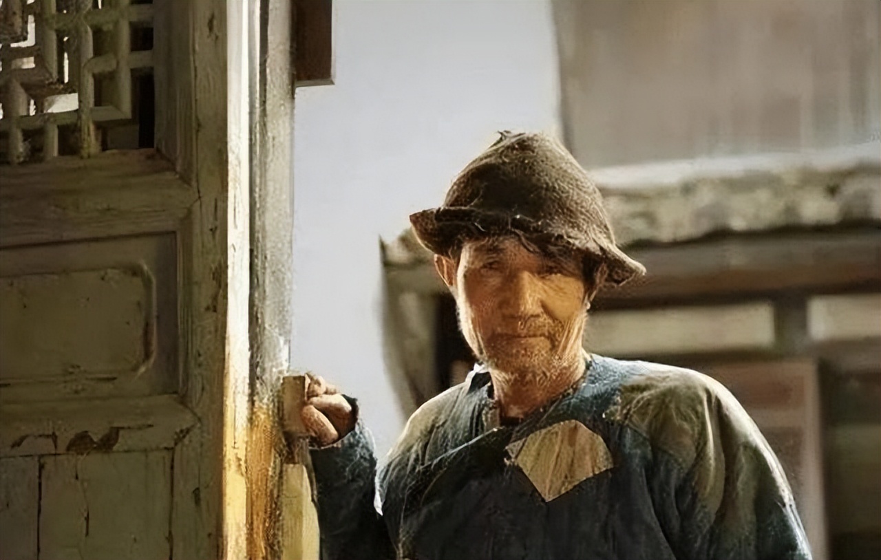 鲁迅的玩伴闰土有多惨,鲁迅玩伴闰土57岁病逝留下5子