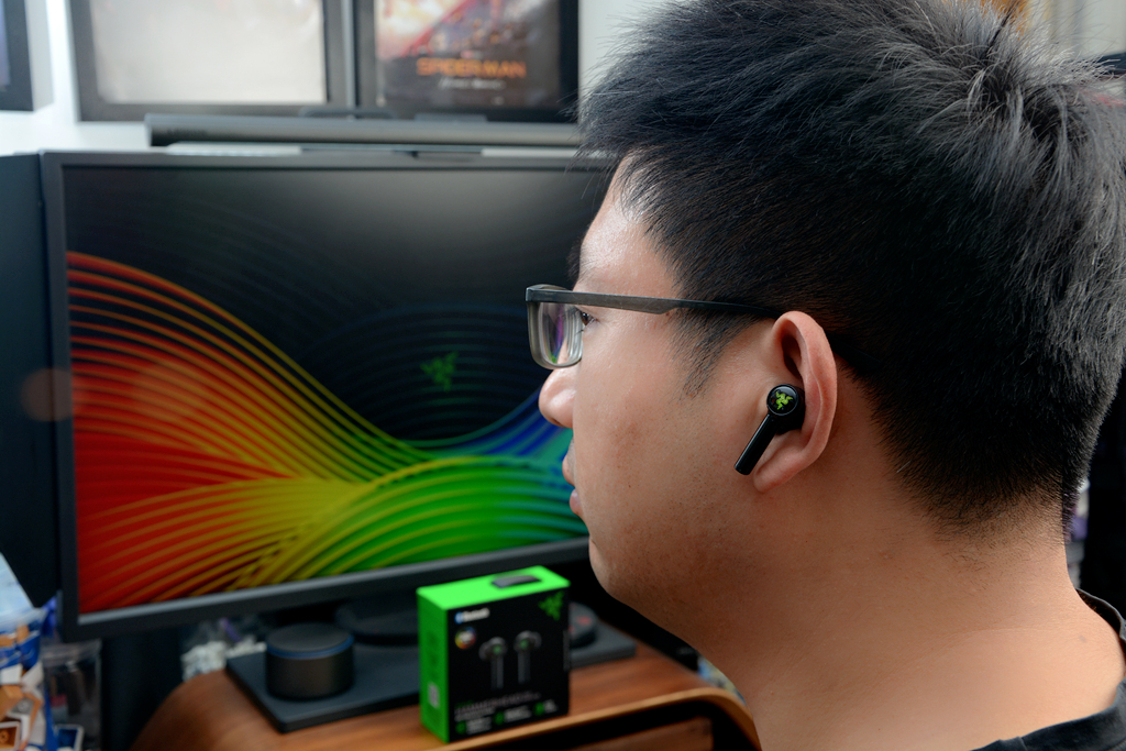 RGB灯、主动降噪，灯厂代表作，雷蛇战锤狂鲨真无线二代耳机开箱