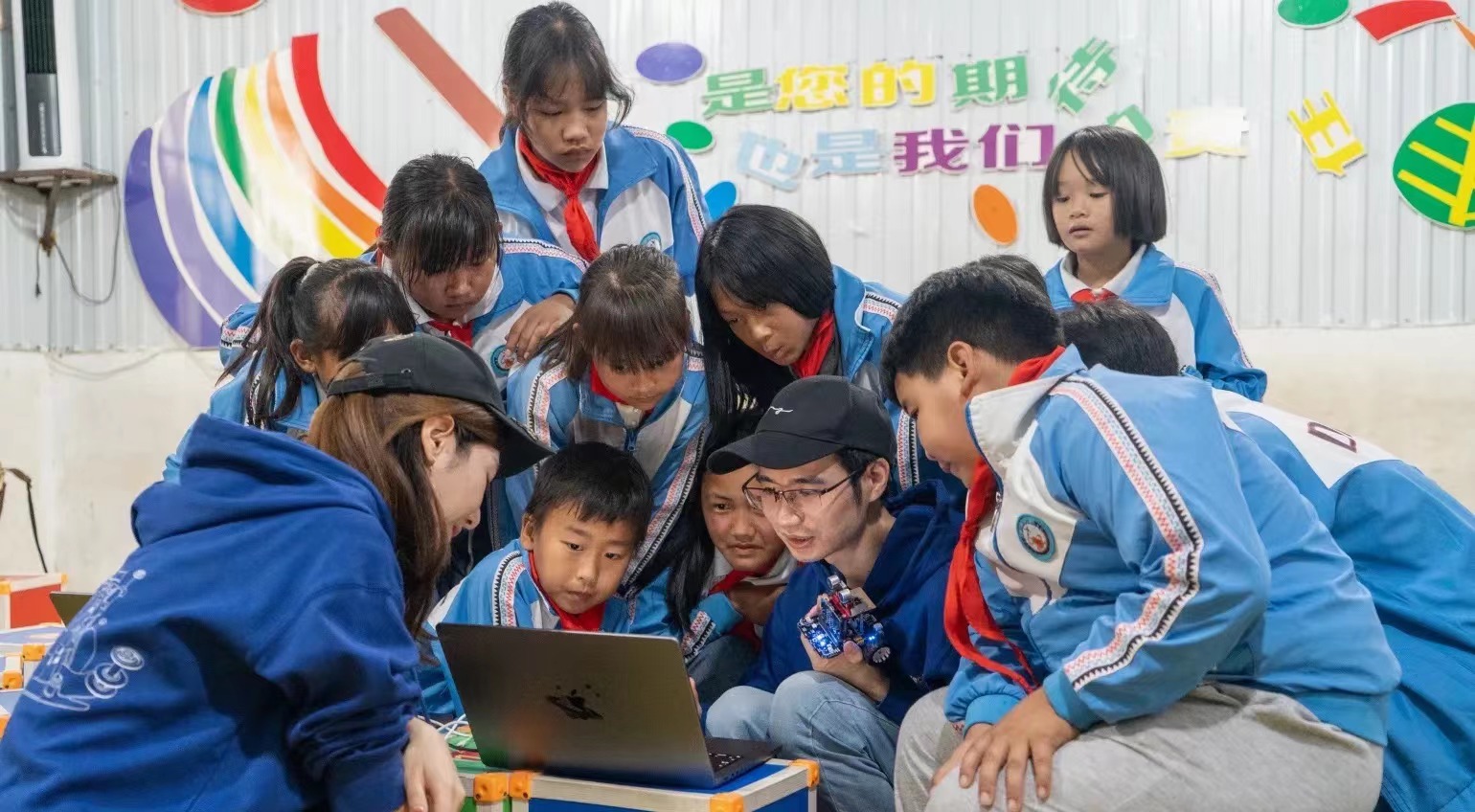 风向变了?阿里“真面目”被揭开,人民日报:要为人民谋幸福