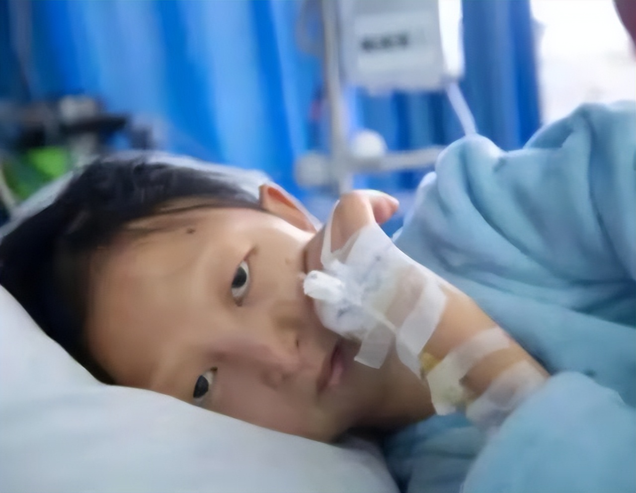 贵州一女大学生，为救弟弟每天只花两块钱，去世的时候只有43斤