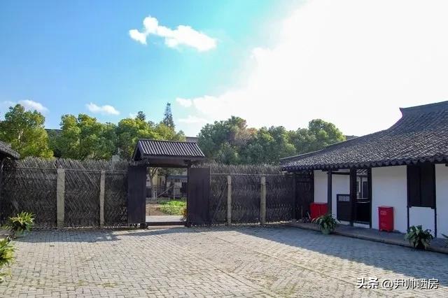 哪种方法过户房产给儿子最省钱,母亲名下房产怎么给儿子最划算