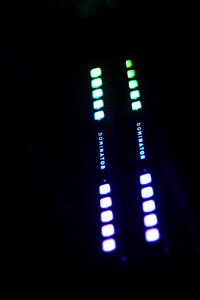 DDR5与DDR4？Win11与Win10？12600K对决5600X实战