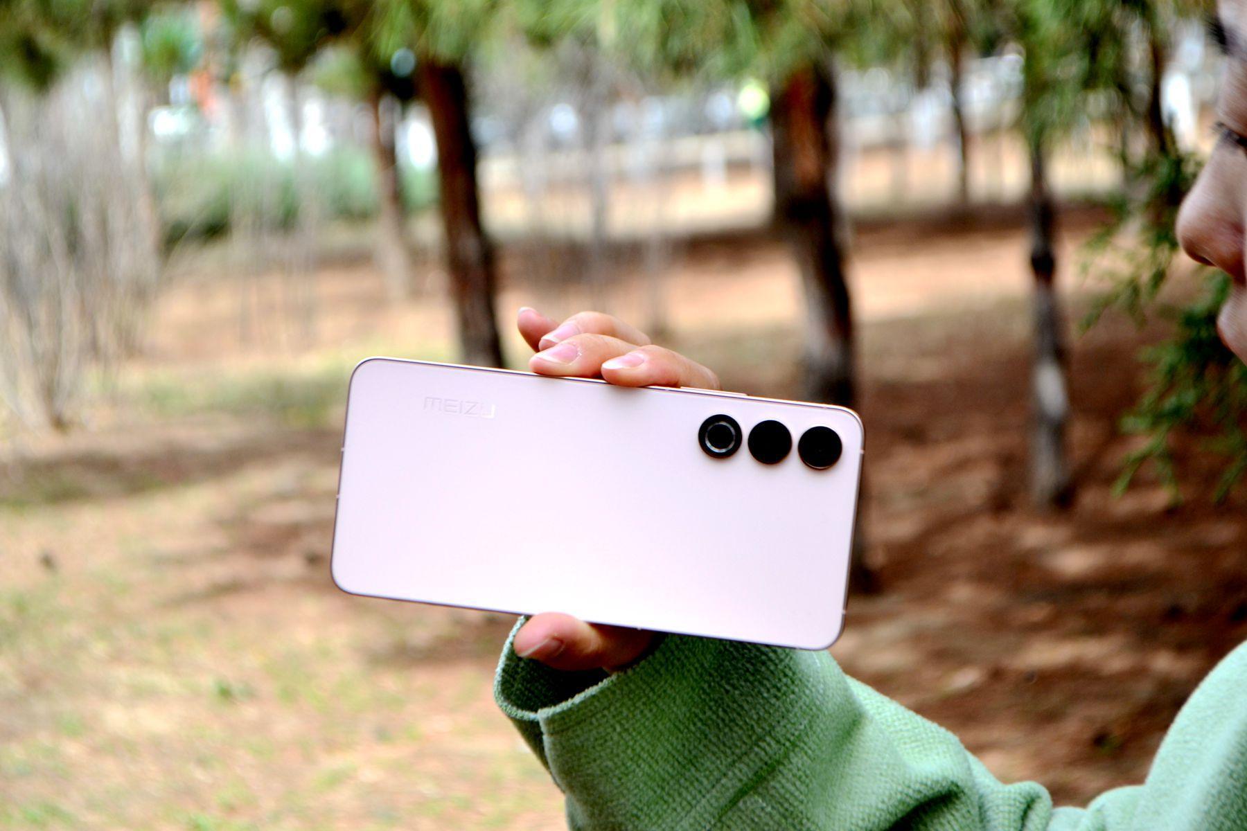 年底给爸妈换手机哪款值得推荐,最近想换手机推荐哪款5000左右