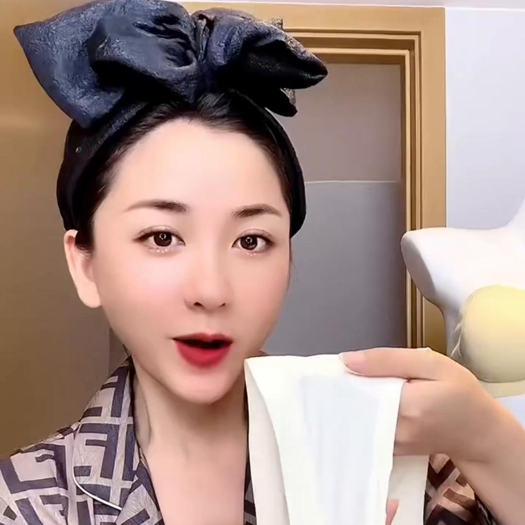 穿吊带一字肩穿什么内衣,隐藏肩带的内衣穿法一字肩