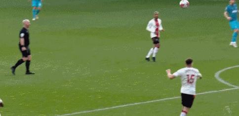 6-1!6-0!2-1!足坛疯狂1夜:多特大胜曼城横扫C罗世界波率队绝杀