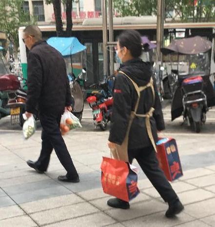 每年吸引2亿人次进店！除了买零食，良品铺子竟然还能提供这些！