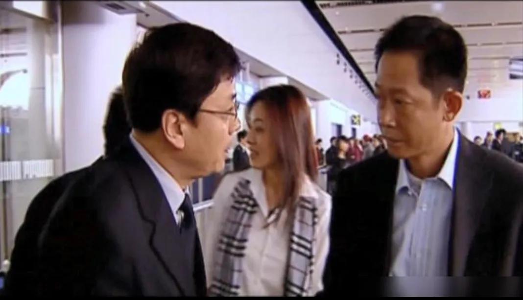 她坑老板，拉闺蜜下水，却成为最大的人生赢家