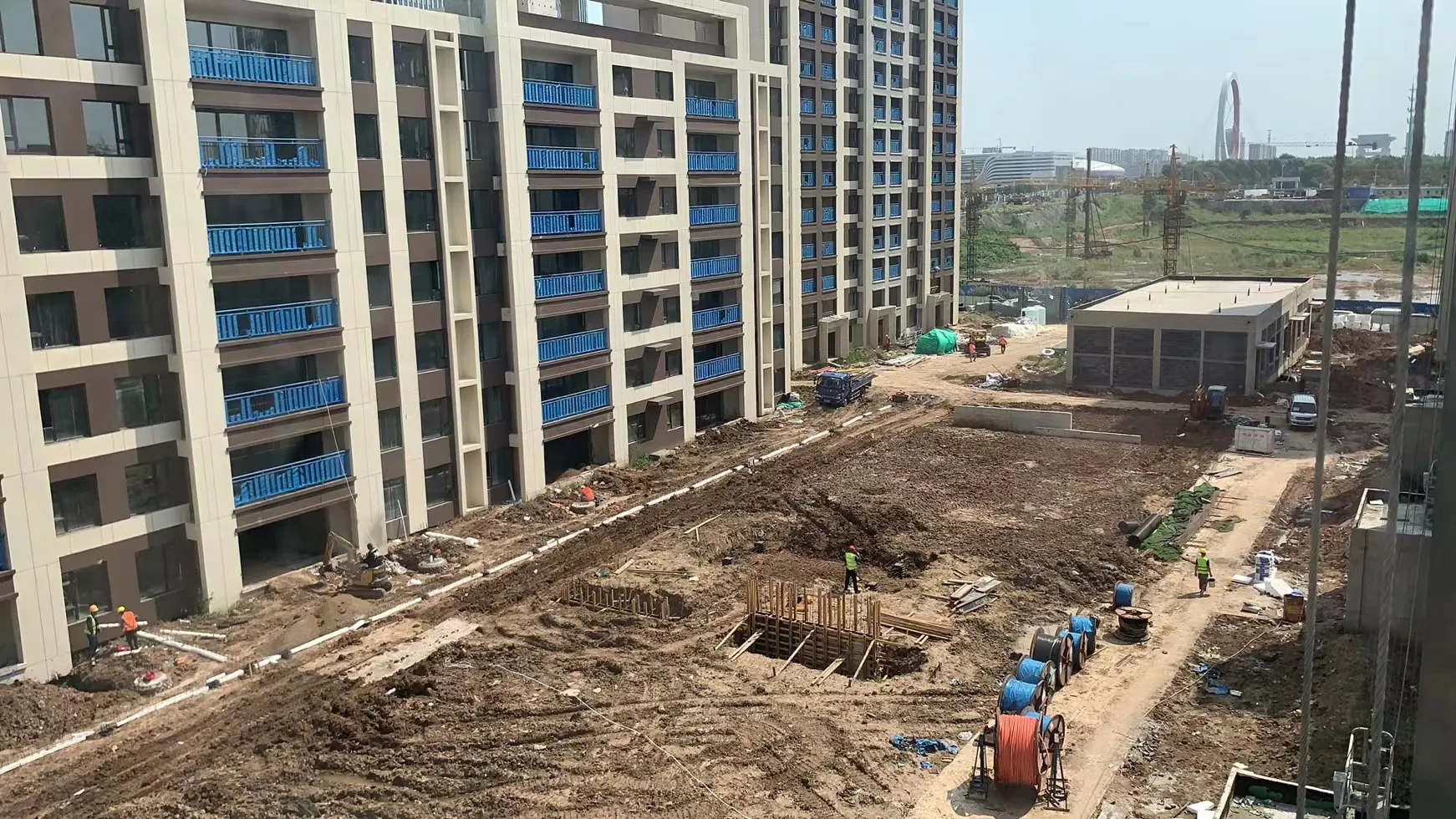 房子未交盘就大幅跳水,房子未交房价跌了能补差价吗