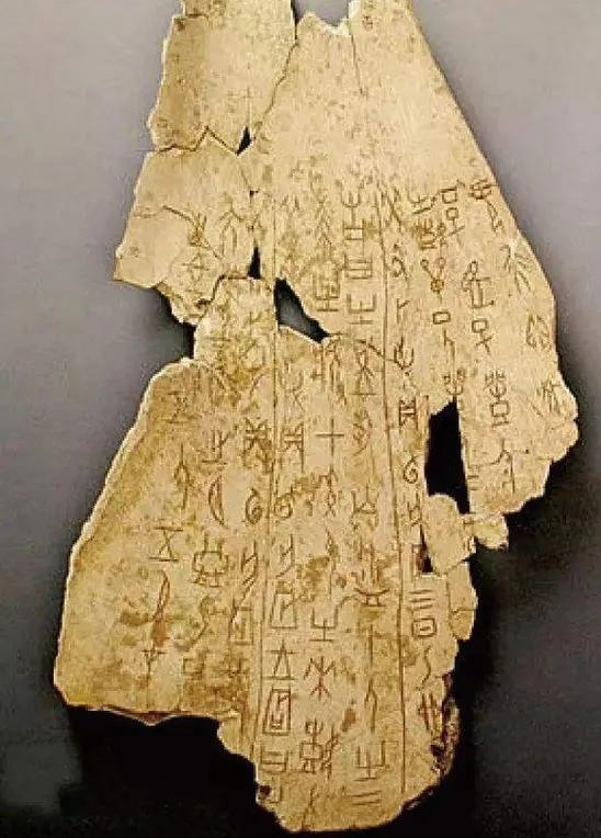 如今的美国相比于当年的英国,现在的美国和一百年前的英国