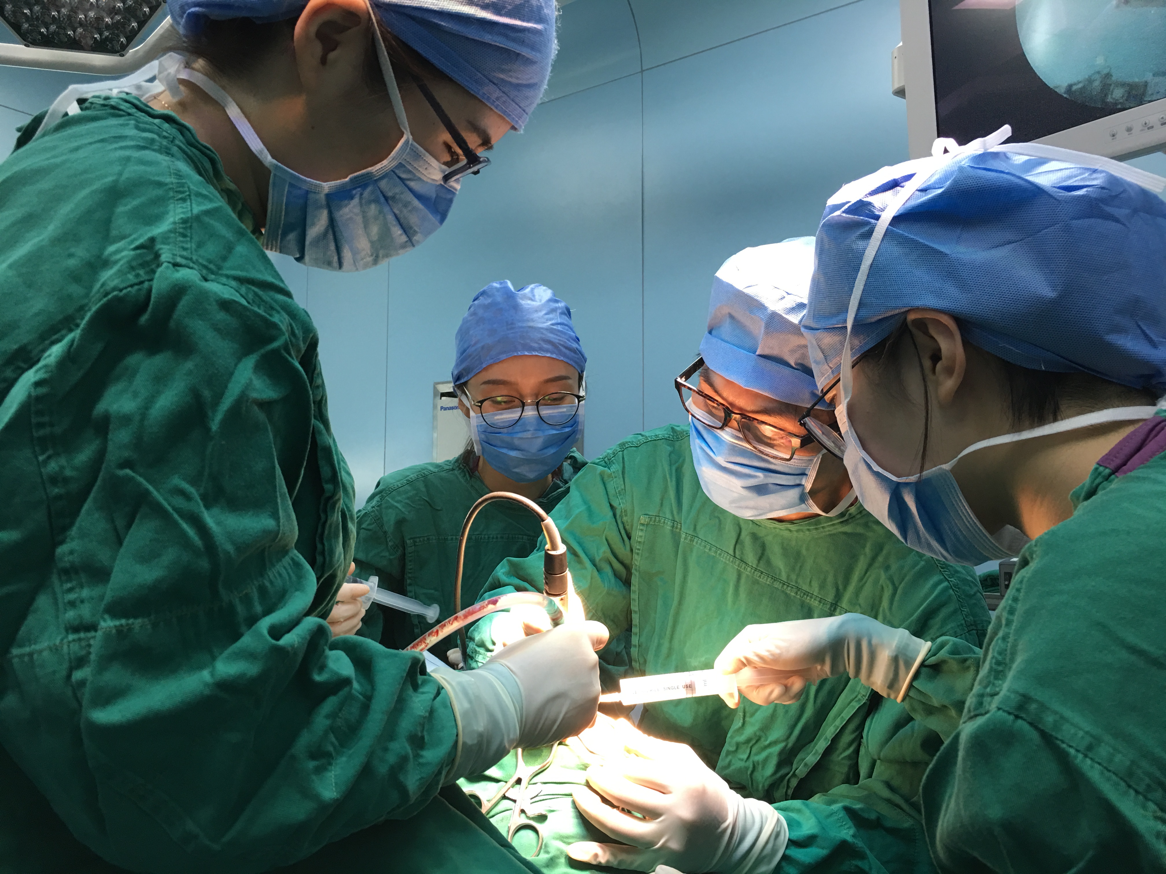 鼻炎手术怎么做要把鼻子切开吗,鼻炎手术的全过程