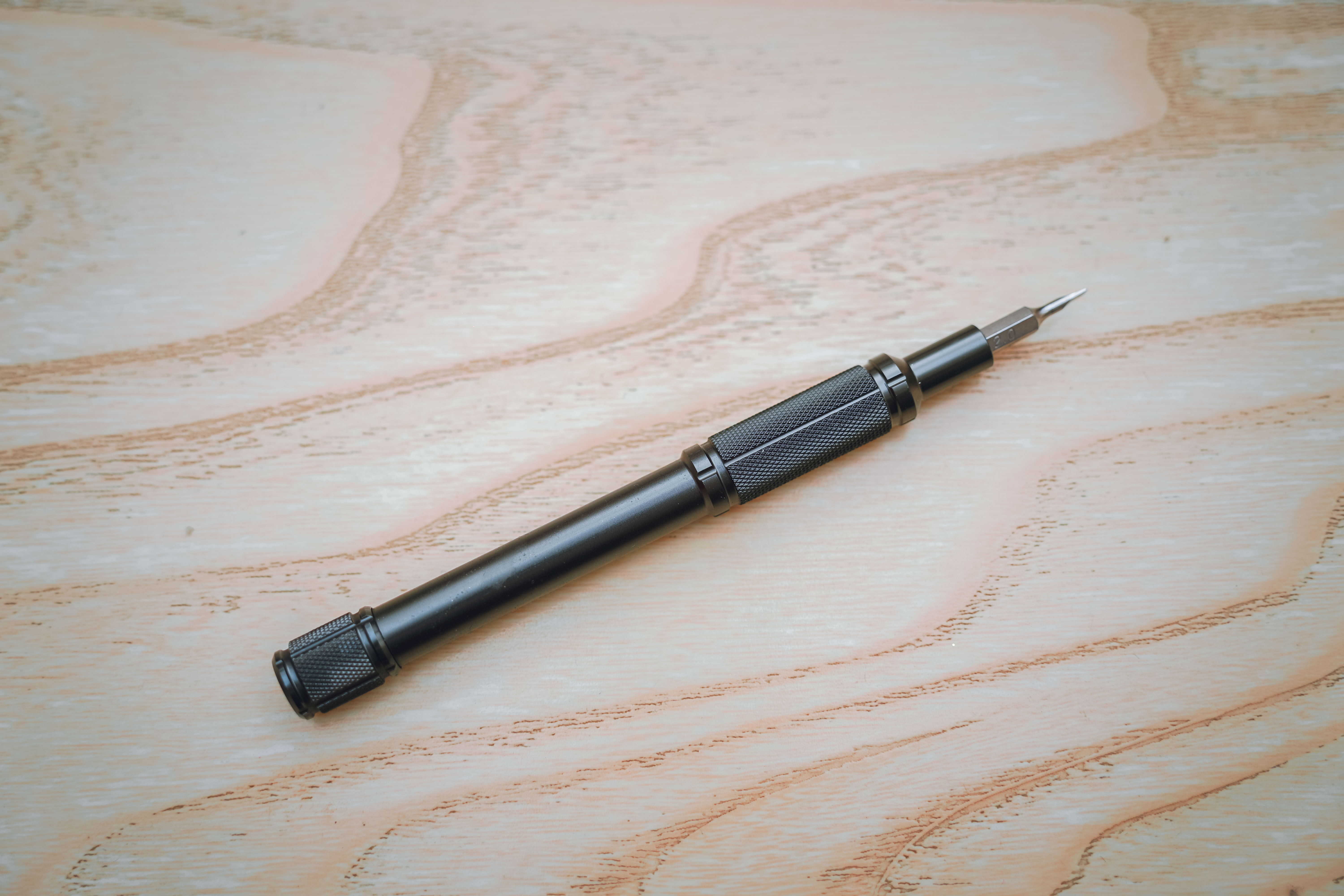 历史低价买到九盘位万兆NAS机皇：威联通TS-H973AX