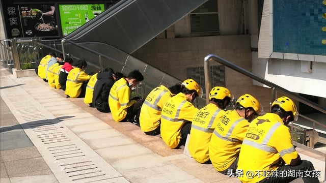 美团月薪过万真的还是假的,美团外卖工资到底怎么算