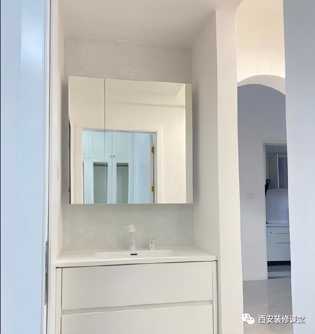 镜柜翻车,镜柜安装翻车