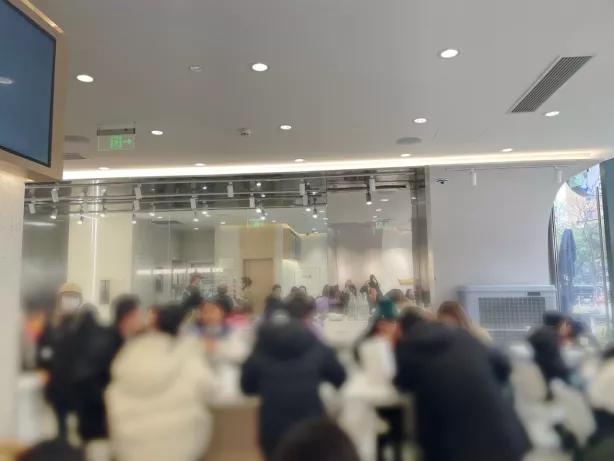 探店｜Manner能否改变轻食餐厅：高翻台率、2/3女性消费者