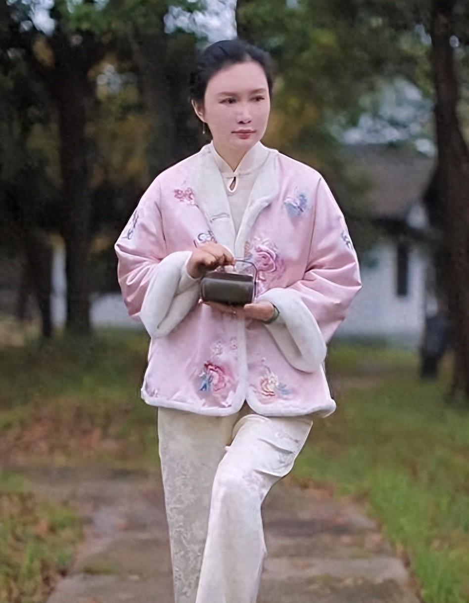 张纪中老婆身材美照,张纪中老婆旧照