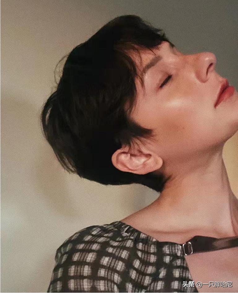 40岁女士气质高端穿搭冬裙,中年气质女裙高级感