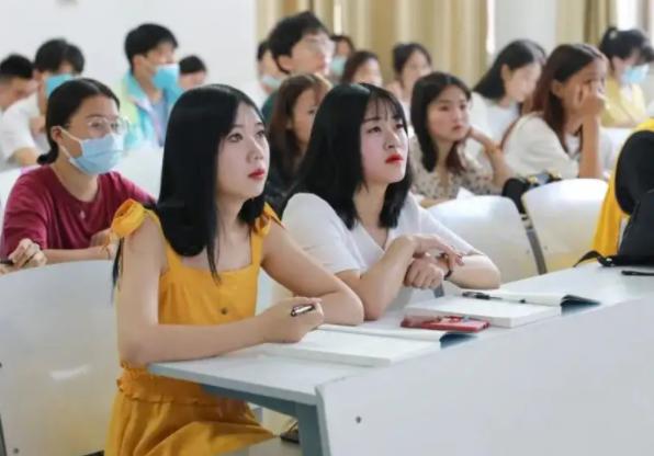 985学霸被劝退,985学霸休学一年不求上进