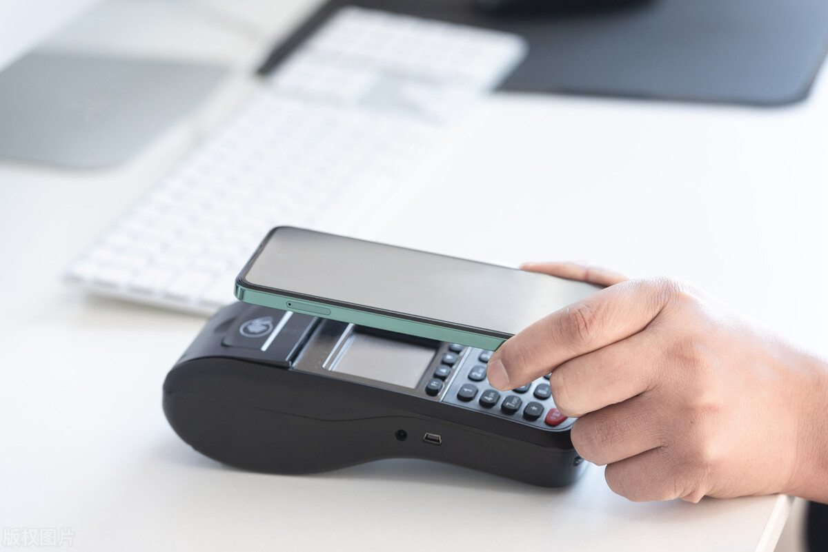 月入10万游走在pos机边缘的代理商,pos机代理商1万可以赚多少钱