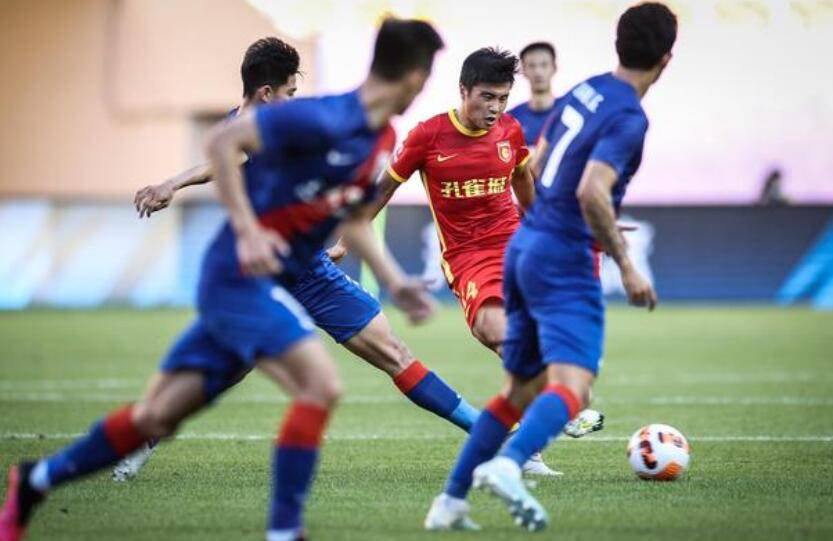 河北队经历两次大比分输球,河北队负于山东泰山