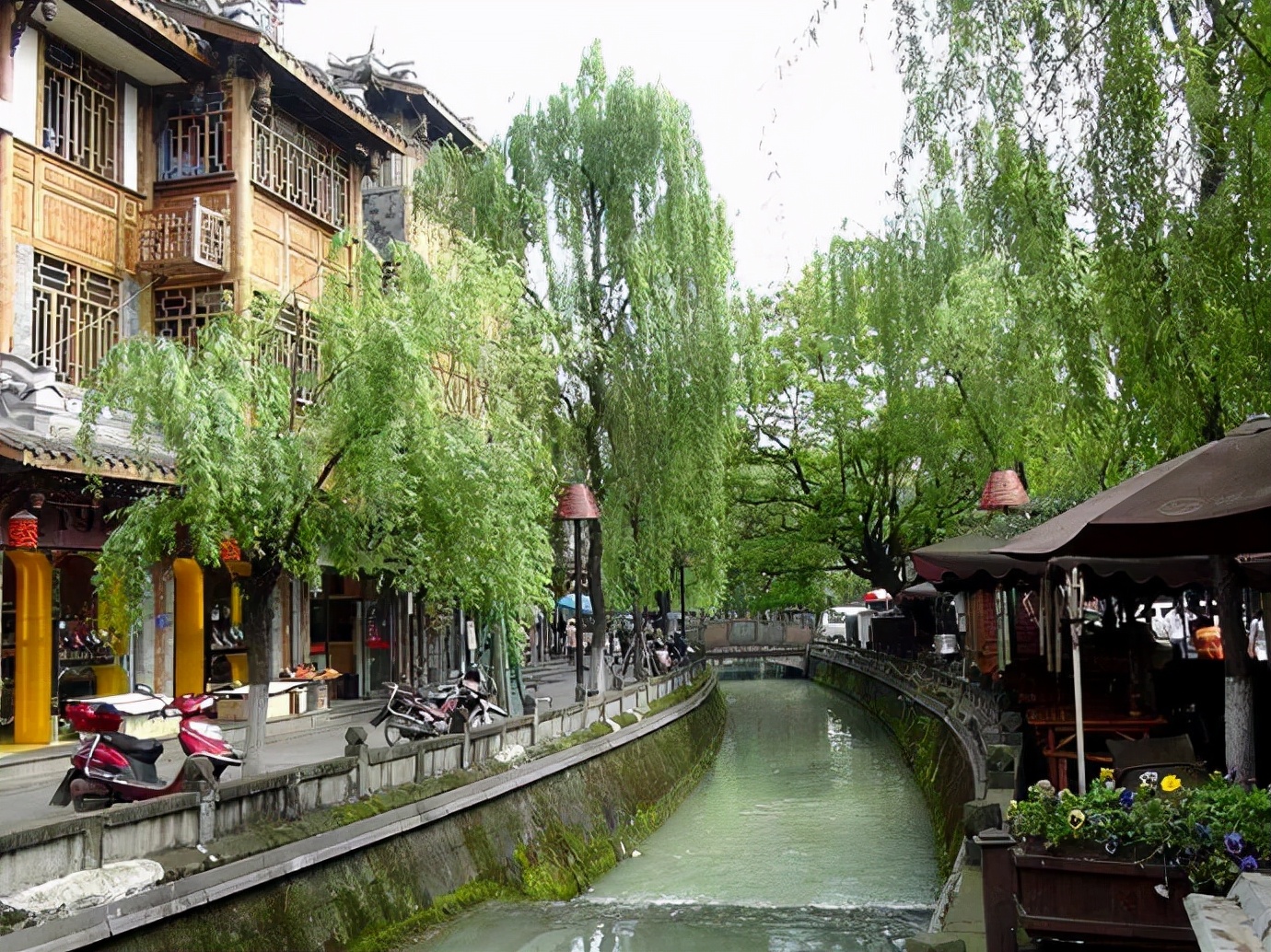 拜水都江堰问道青城山是诗词吗,拜水都江堰问道青城山完整版