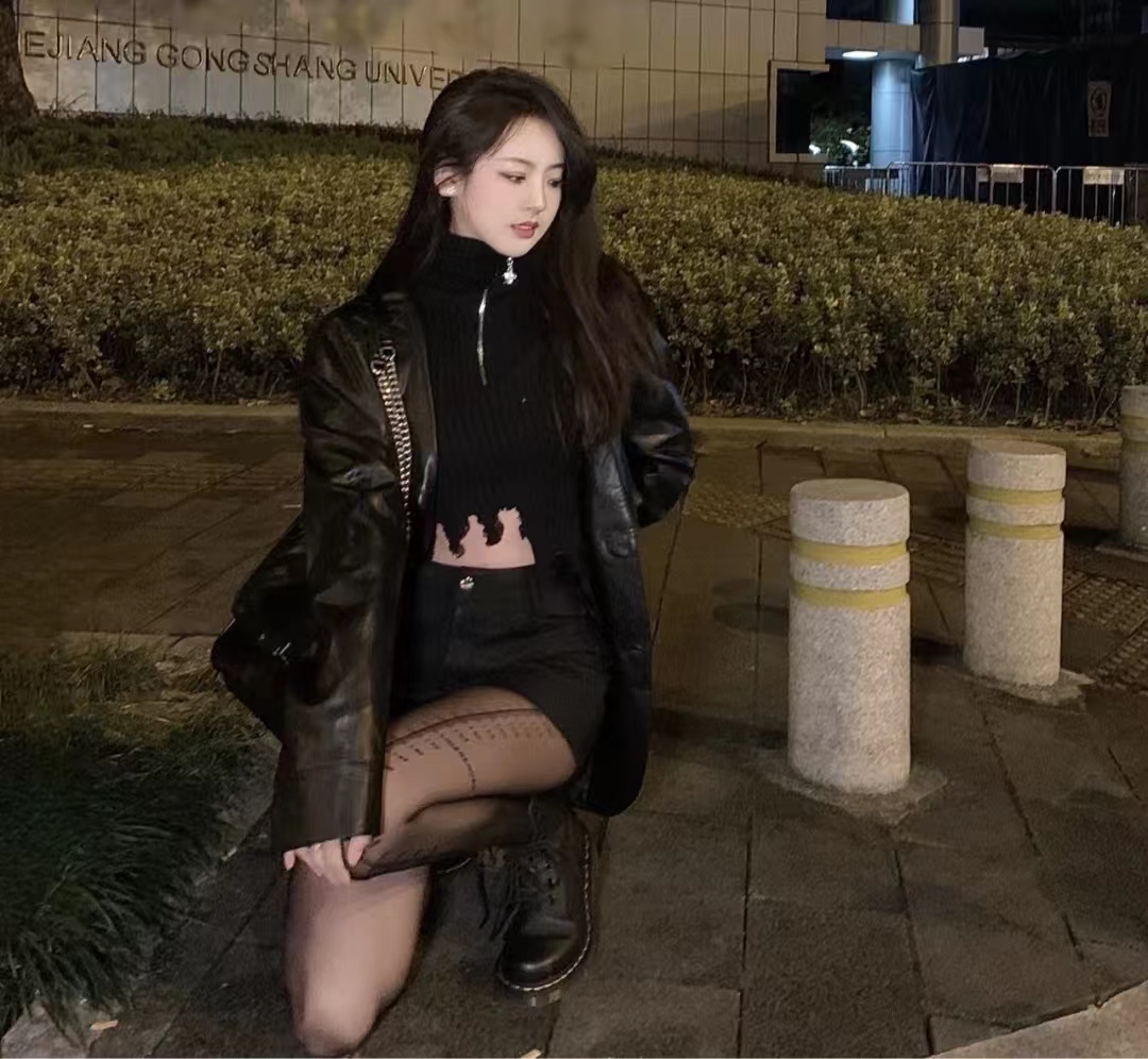 冬季黑色皮衣加棉高级感穿搭,黑色皮衣穿搭女秋冬