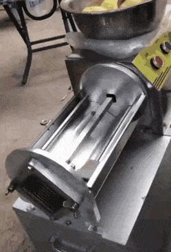 女朋友过生日送七夕礼物,女朋友送我生日礼物感动哭了