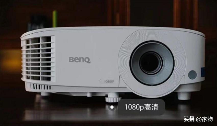 投影仪到底是智商税还是真好用？家里投影用了1年，说说真实感受