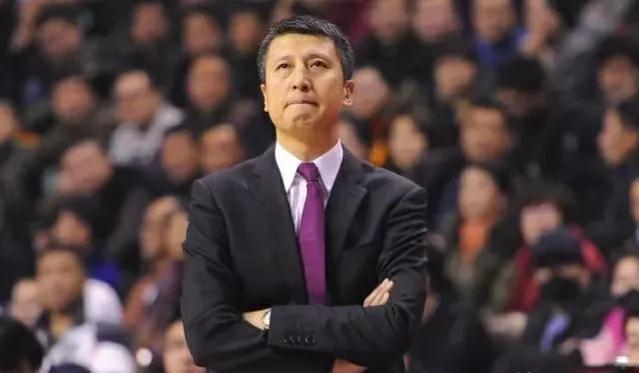 cba新消息周琦要回新疆队,CBA官宣周琦停赛2场