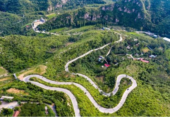 最好的风景是山里走走,最好的旅游风景在路上