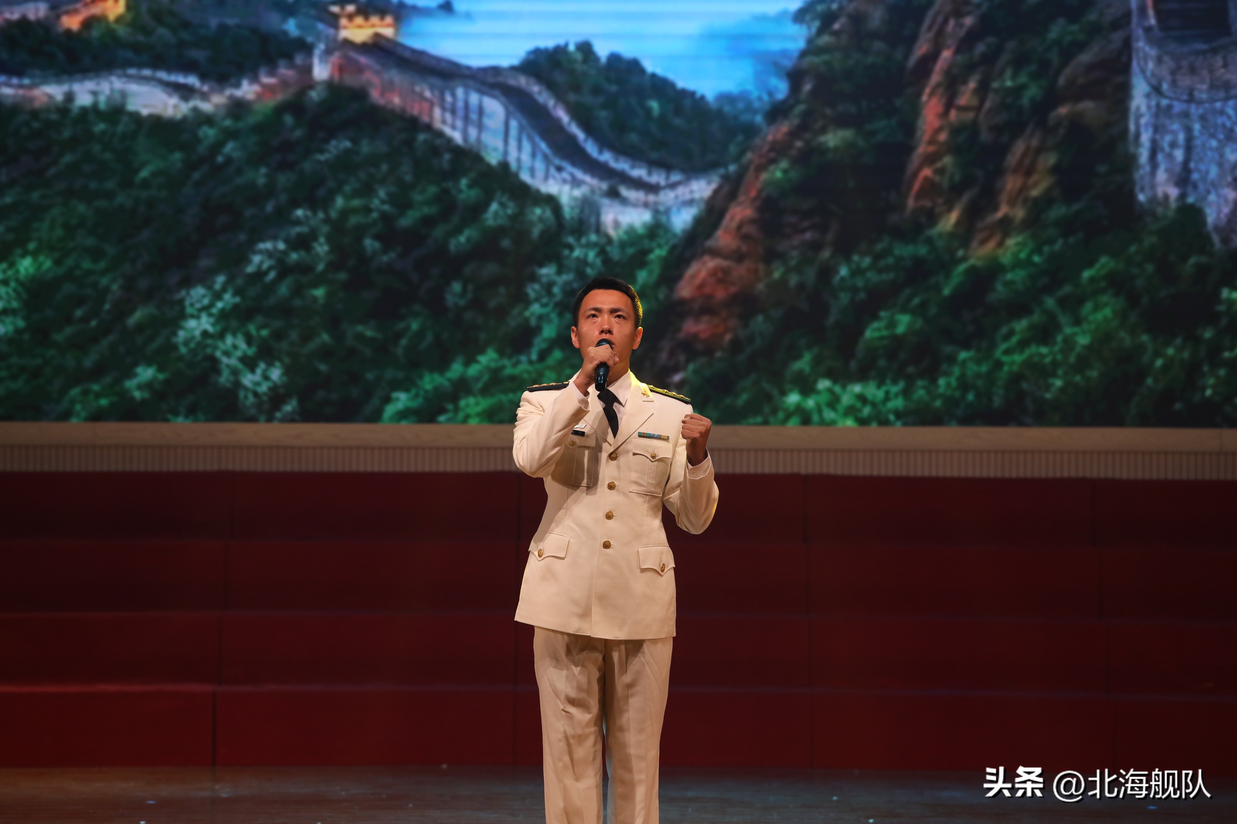 沉浸式舞台演出精彩上演,这场表演确实很震撼