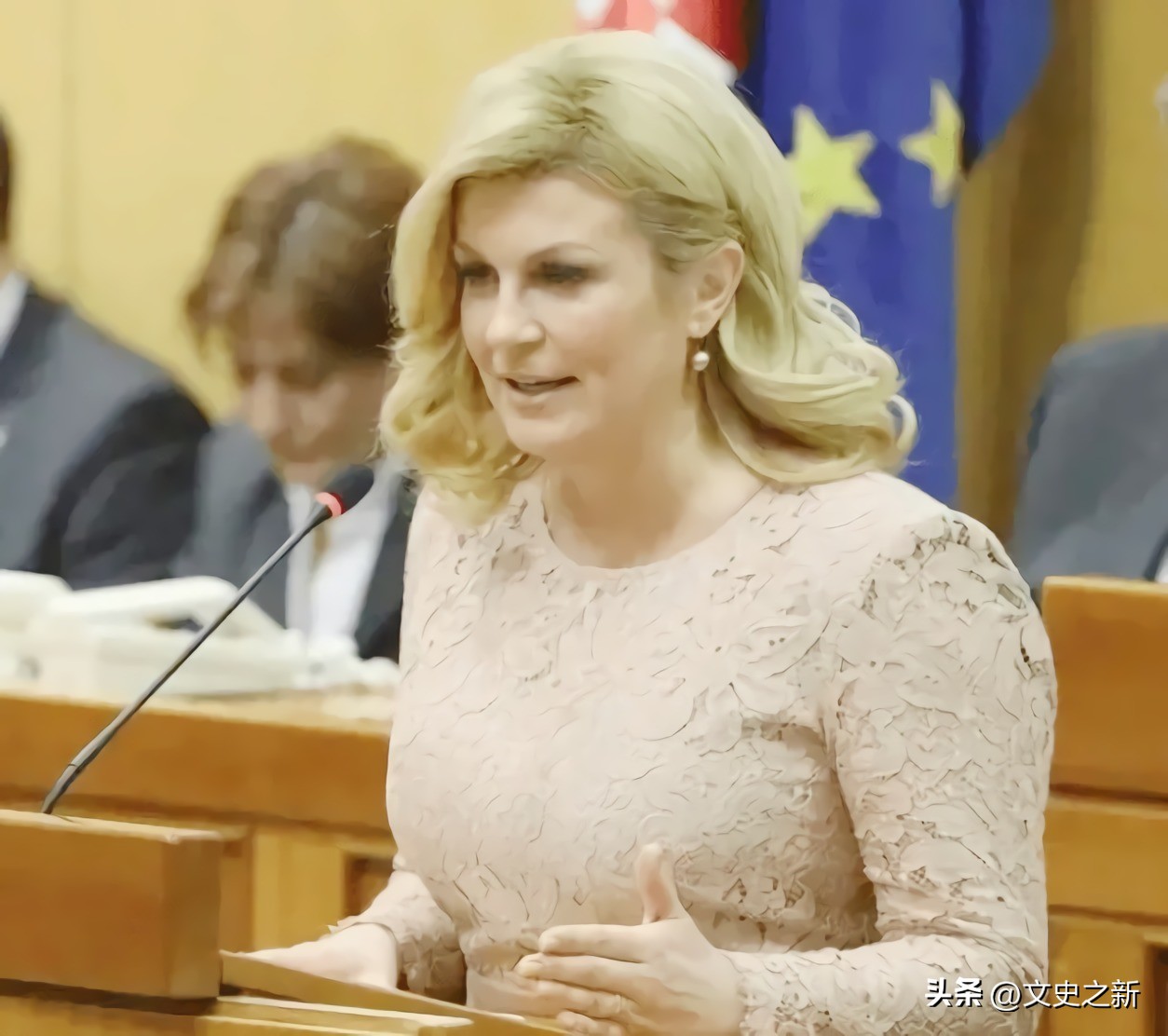 克罗地亚总统科琳达和普京,克罗地亚总统科琳达观看球赛