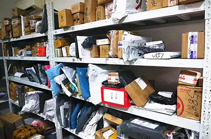 明知他人贩毒从贩毒人手中借钱,明知他人制毒还提供原料如何处罚