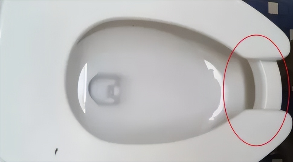 为什么美国的马桶前面有个缺口,美国马桶前面有个缺口