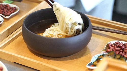 《徐州吃面地图》:32家面馆!狂吃一个月不重样