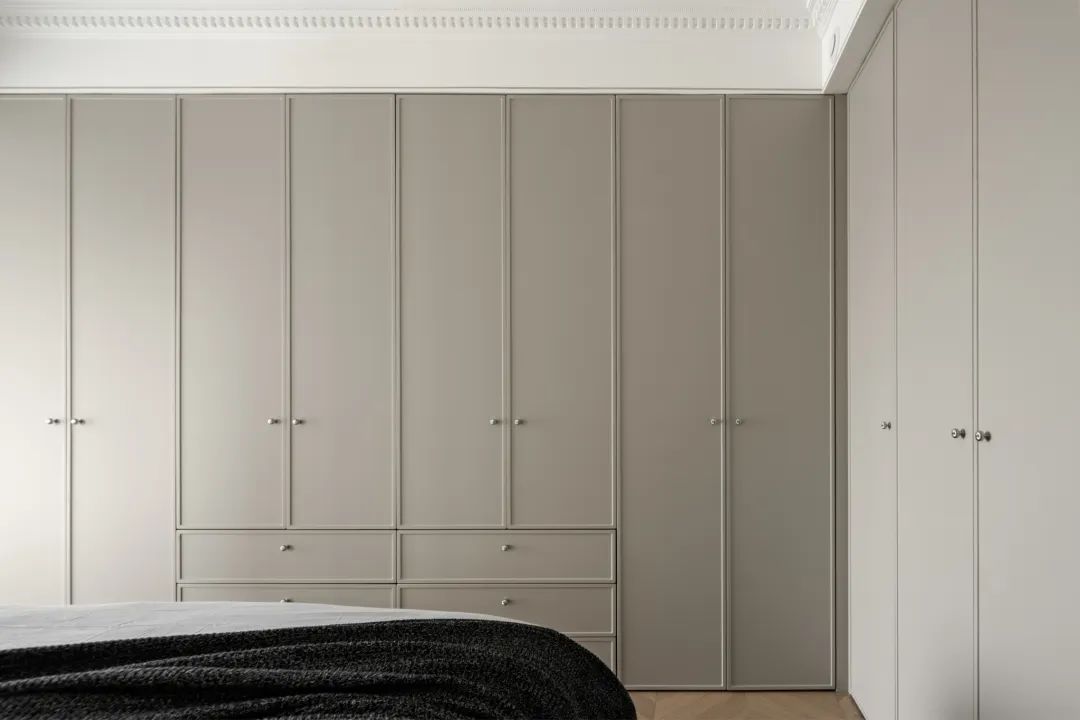 四川成都一个女人装修房子,12平方女主卧室装修