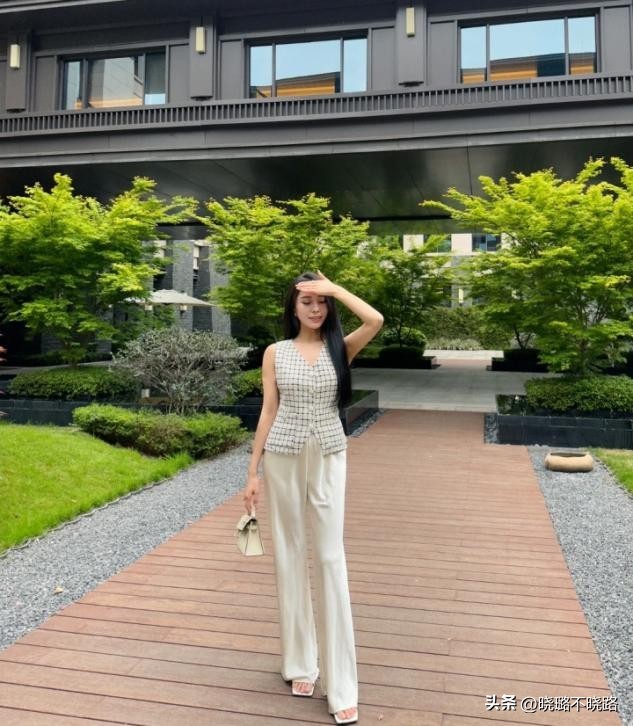 女人有没有气质看体态就知道,女生有没有品味怎么看出来