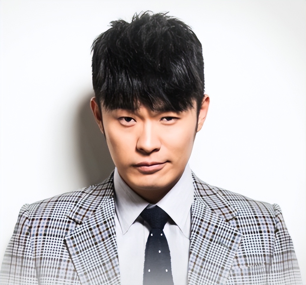 低调恩爱的明星夫妻,10对恩爱的明星夫妻视频