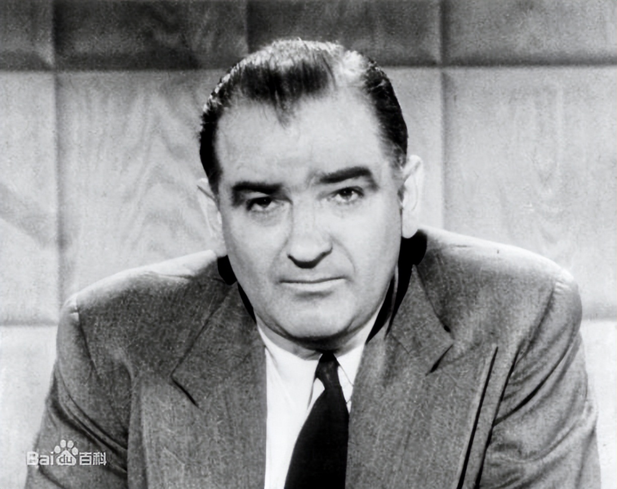 广播电视新闻业的开山宗师——默罗