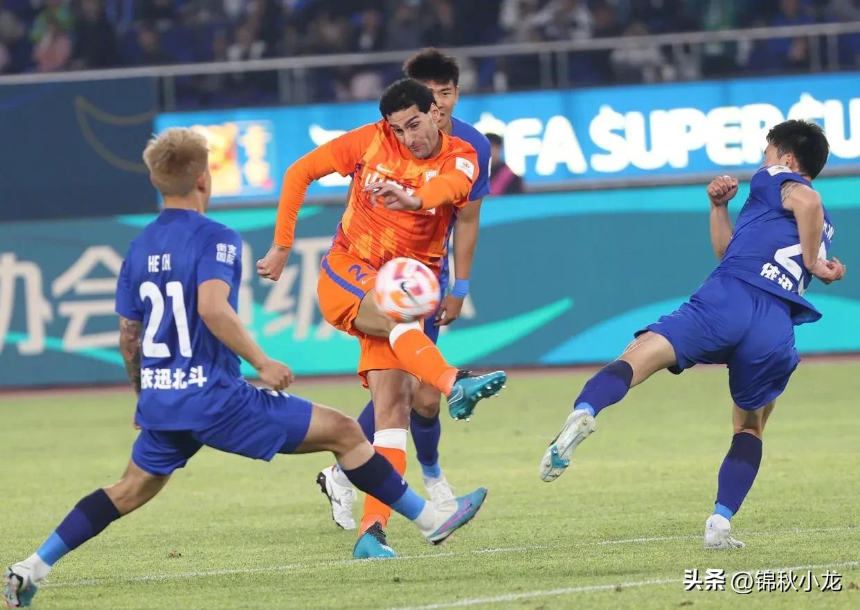 泰山后场防守,泰山能否阻击三镇