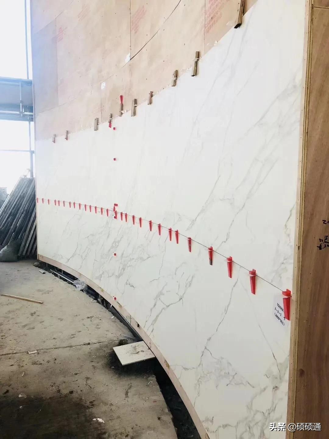 岩板铺贴施工教学,现场施工岩板铺贴工艺细节