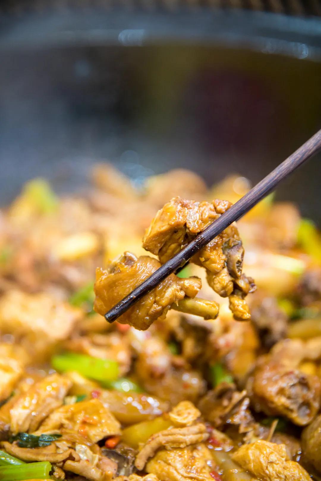 特色农家铁锅炖4-5人餐,福建泉州东北农家铁锅炖