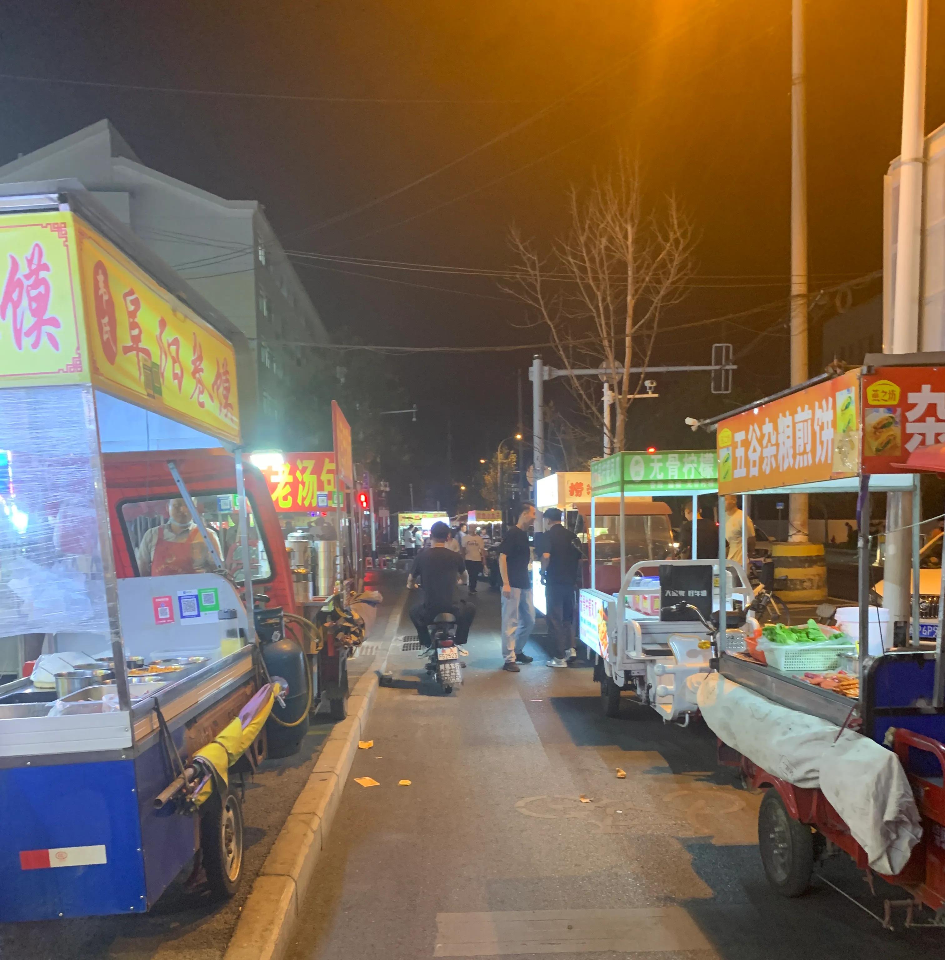 在夜市卖2元小东西利润怎么样,摆小摊卖什么比较靠谱