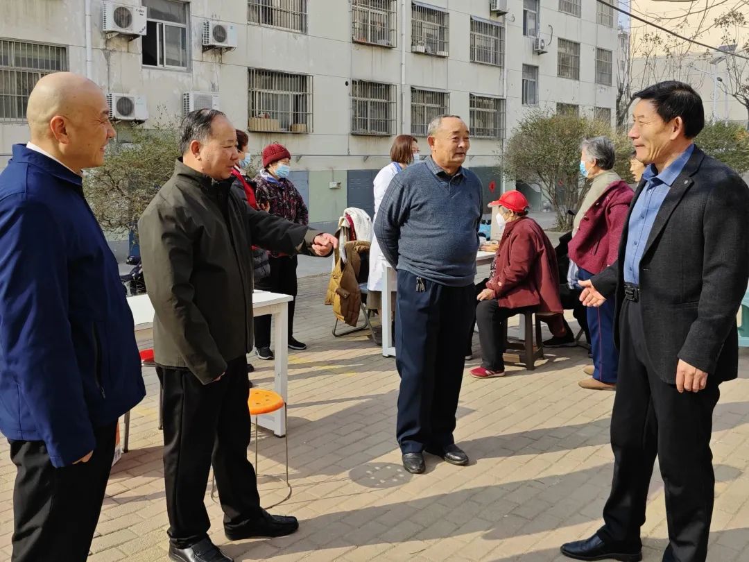 蒙阴街道新华社区:弘扬雷锋精神,服务居民群众