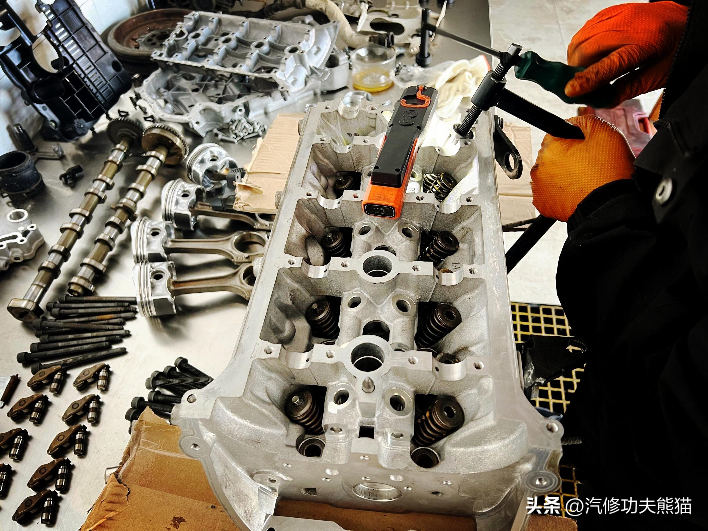 父亲老车翻新修复,父亲去世留下了的车去翻新